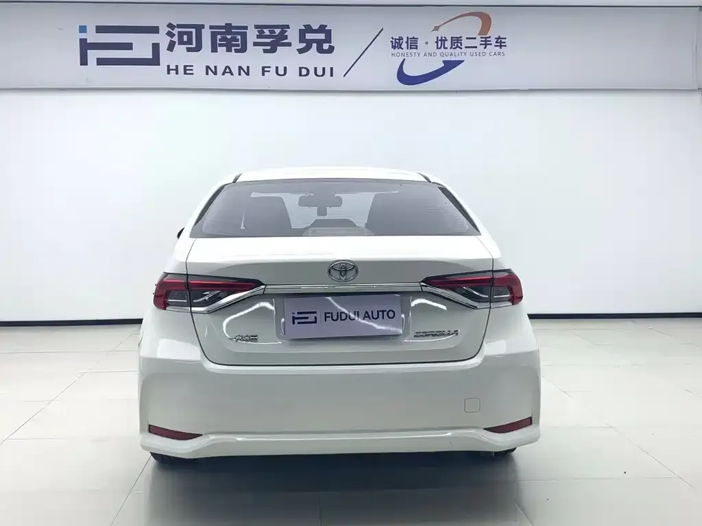 Toyota Corolla 2023 из CN, фото 3
