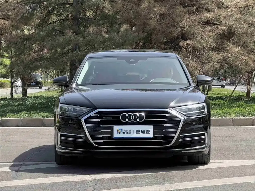 Audi A8 — фото 10