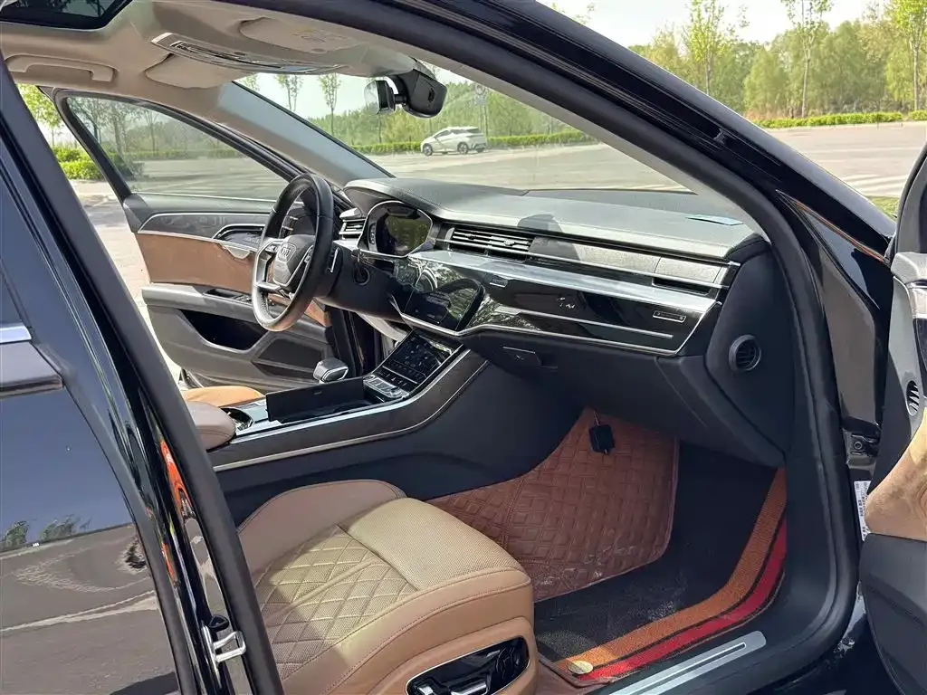Audi A8 — фото 9