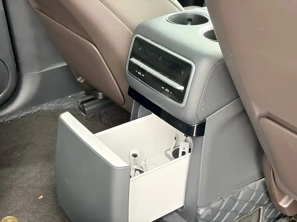 Li Auto L9 2023 из CN, фото 2