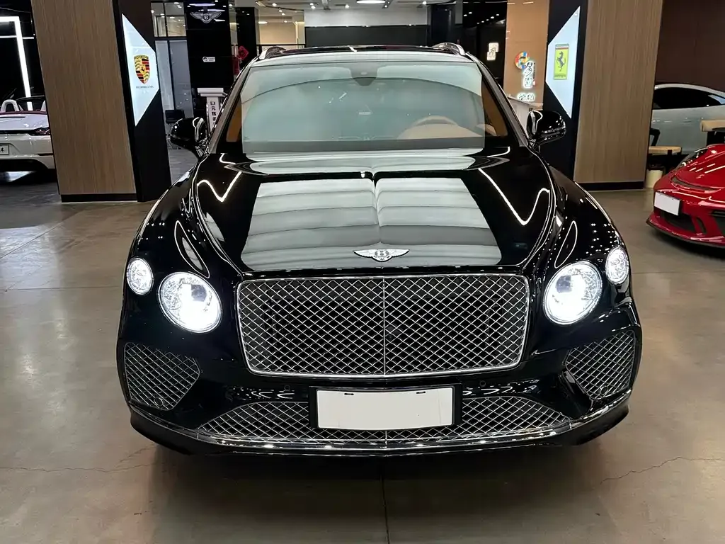 Bentley Bentayga 2021 из CN, фото 1