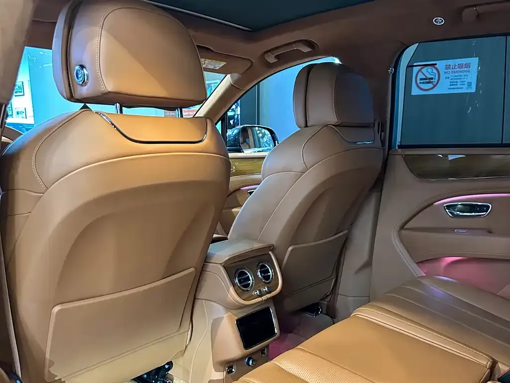 Bentley Bentayga 2021 из CN, фото 5