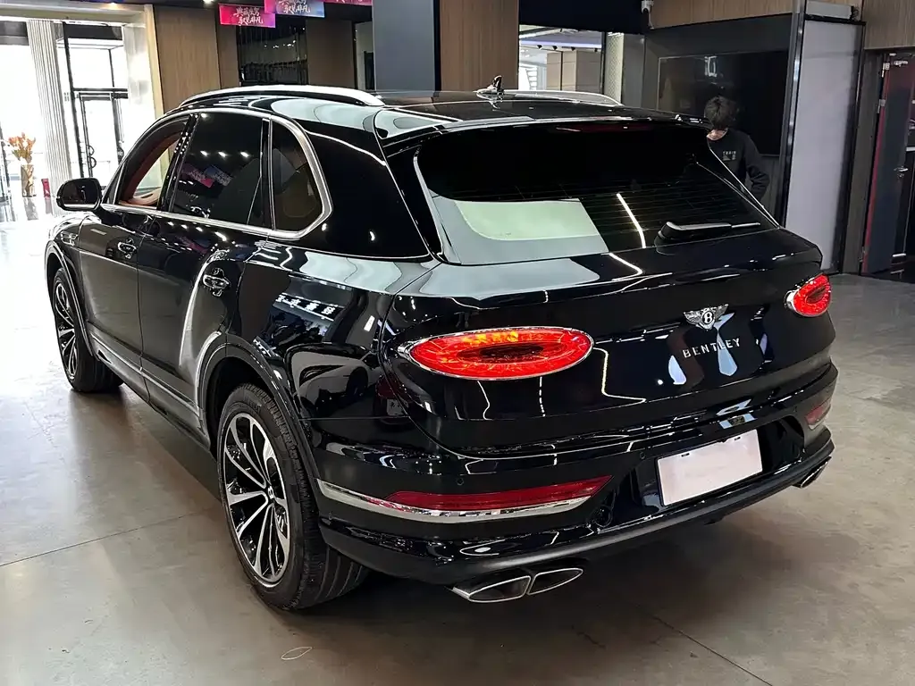 Bentley Bentayga 2021 из CN, фото 8