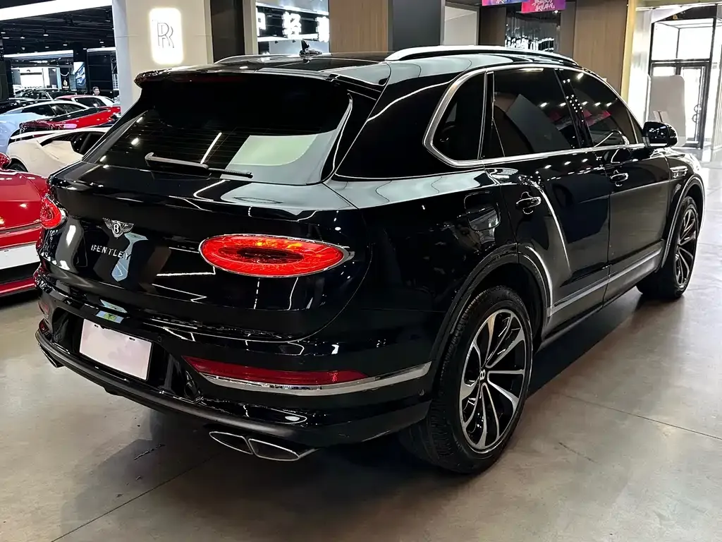 Bentley Bentayga 2021 из CN, фото 6