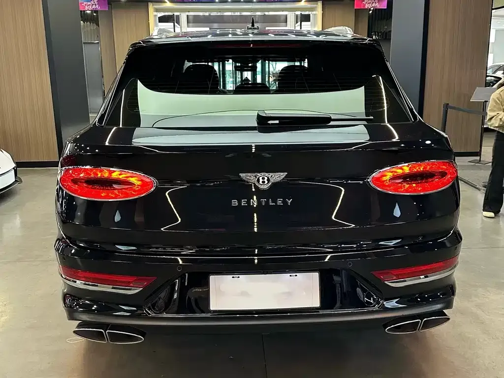 Bentley Bentayga 2021 из CN, фото 4