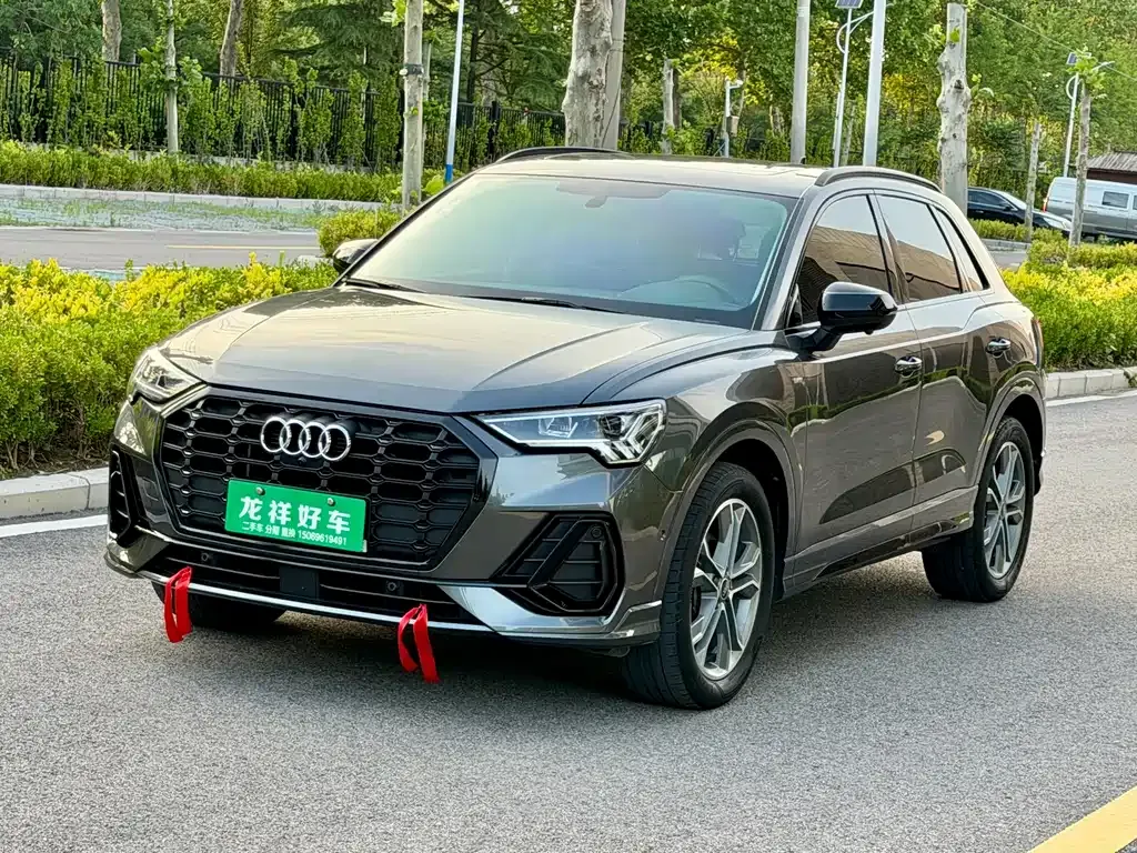 Audi Q3 — фото 1
