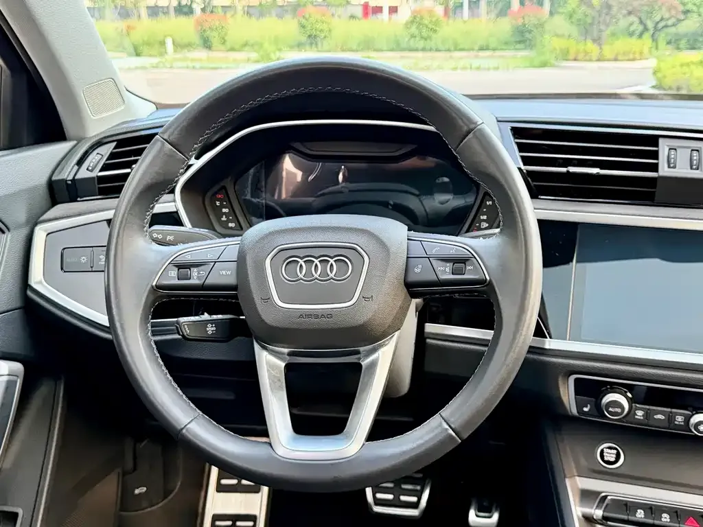 Audi Q3 — фото 2