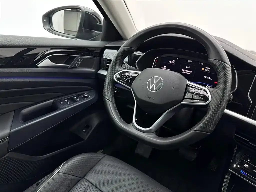 Volkswagen Passat — фото 8