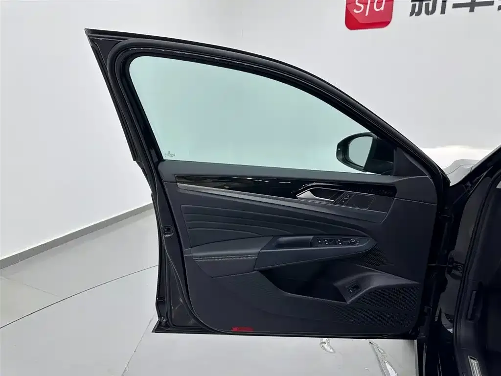 Volkswagen Passat — фото 10