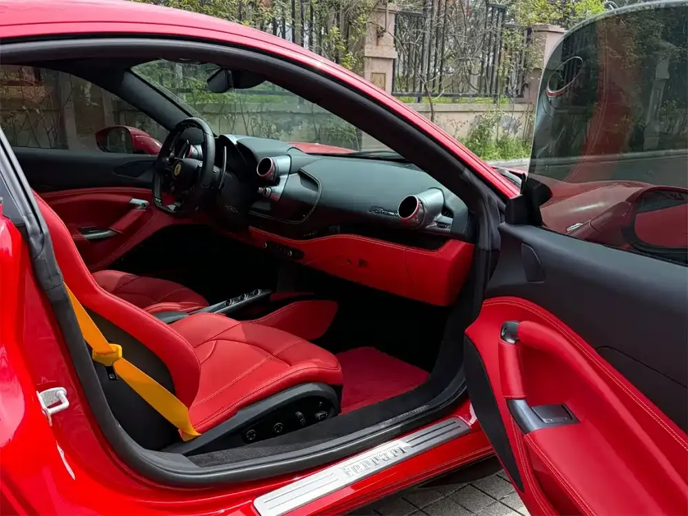 Ferrari F8 — фото 4