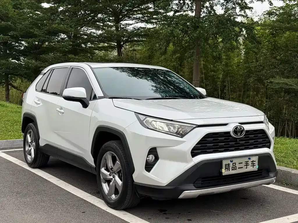 Toyota RAV4 2023 из CN, фото 10