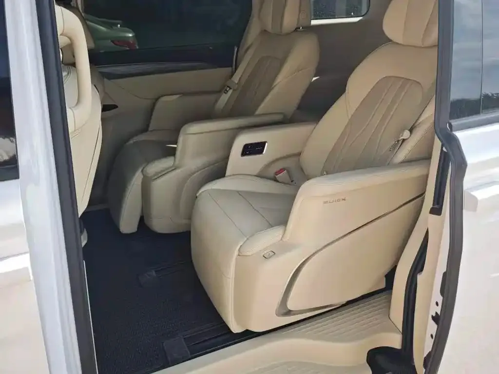 Buick GL8 Hybrid — фото 2