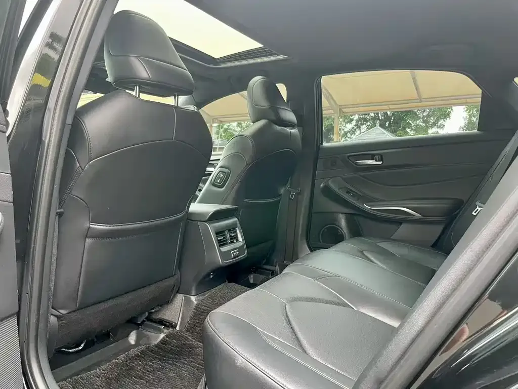 Toyota Avalon 2023 из CN, фото 8