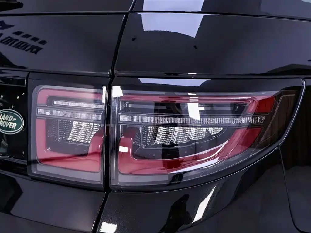Land Rover Discovery Sport — фото 10