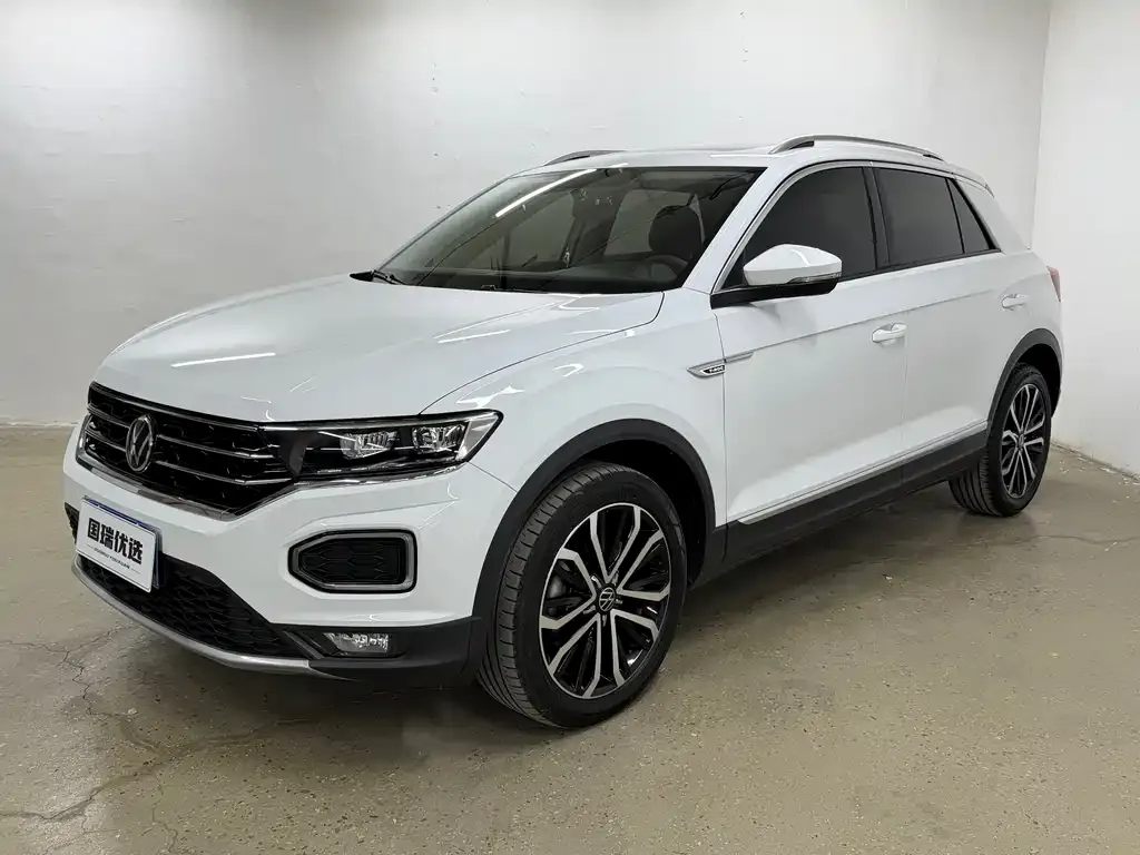 Volkswagen T-Roc — фото 1