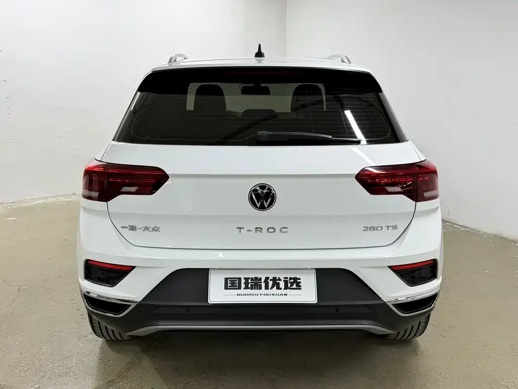 Volkswagen T-Roc — фото 2