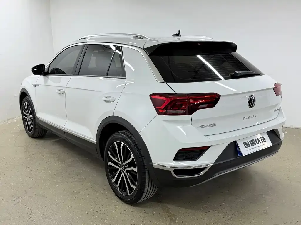 Volkswagen T-Roc — фото 3