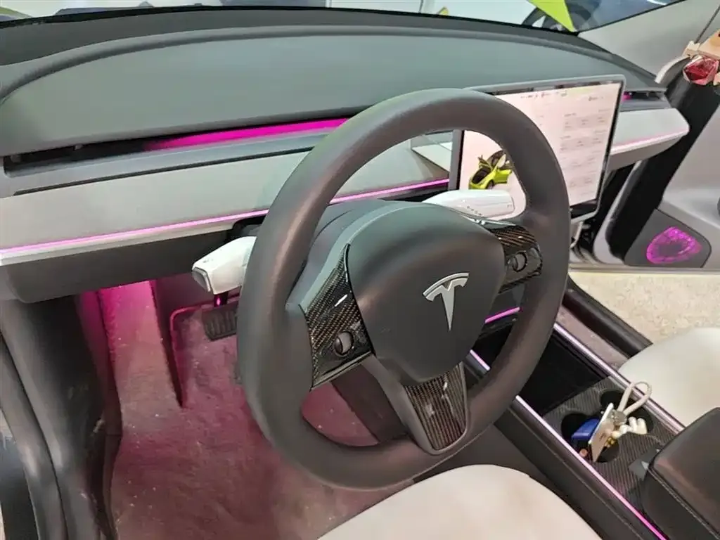 Tesla Model Y — фото 3