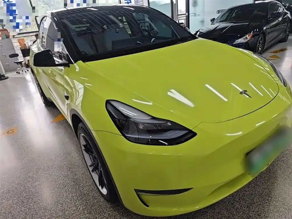 Tesla Model Y — фото 8