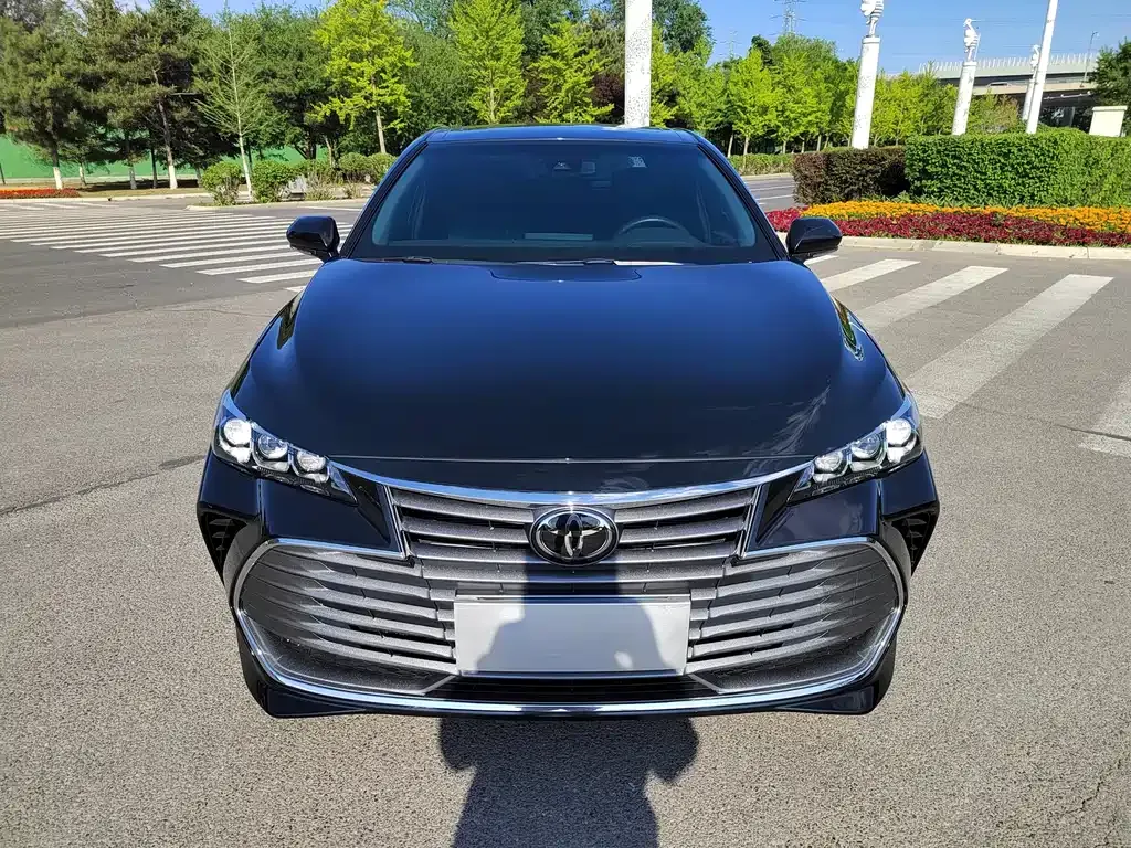 Toyota Avalon — фото 9