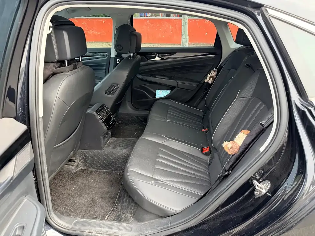 Volkswagen Passat — фото 4