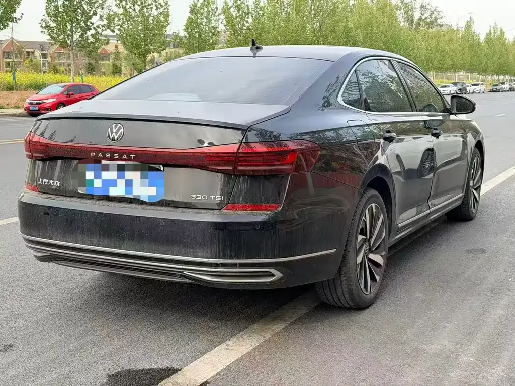 Volkswagen Passat — фото 3
