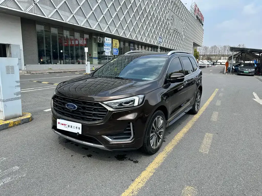 Ford Edge — фото 1
