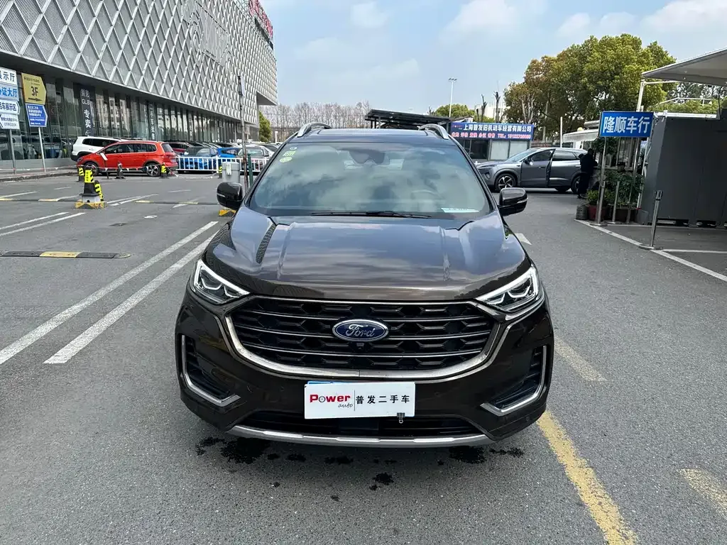 Ford Edge — фото 10
