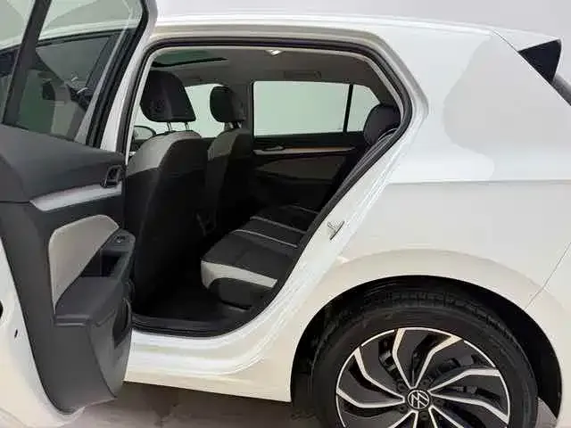 Volkswagen Golf 2021 из CN, фото 6