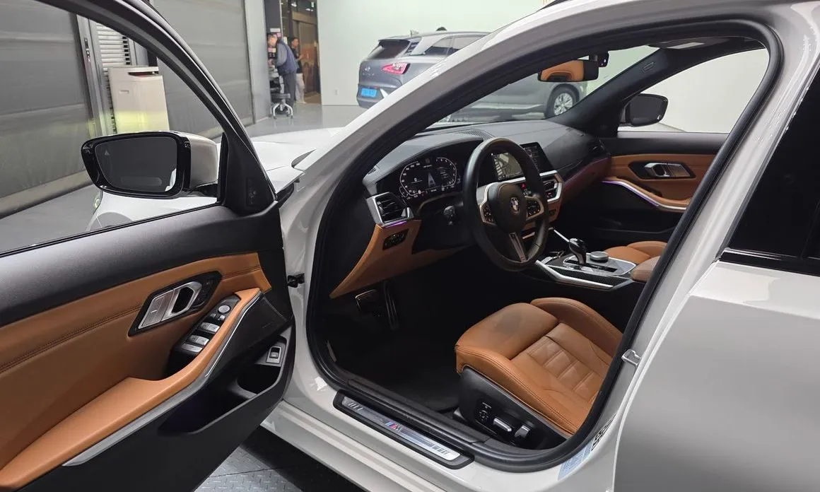 BMW 3-Series 2022 из KR, фото 6