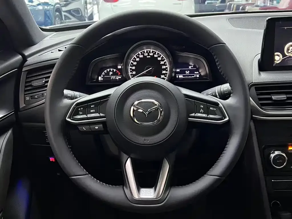 Mazda CX-4 — фото 8
