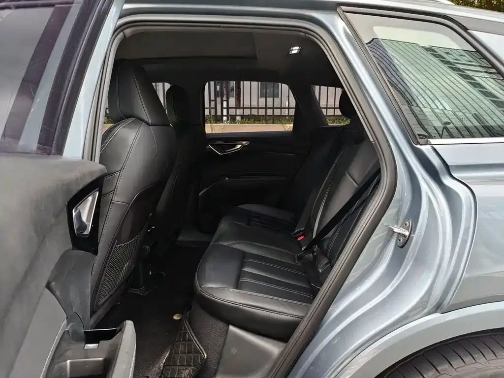 Audi Q4 e-tron 2024 из CN, фото 2