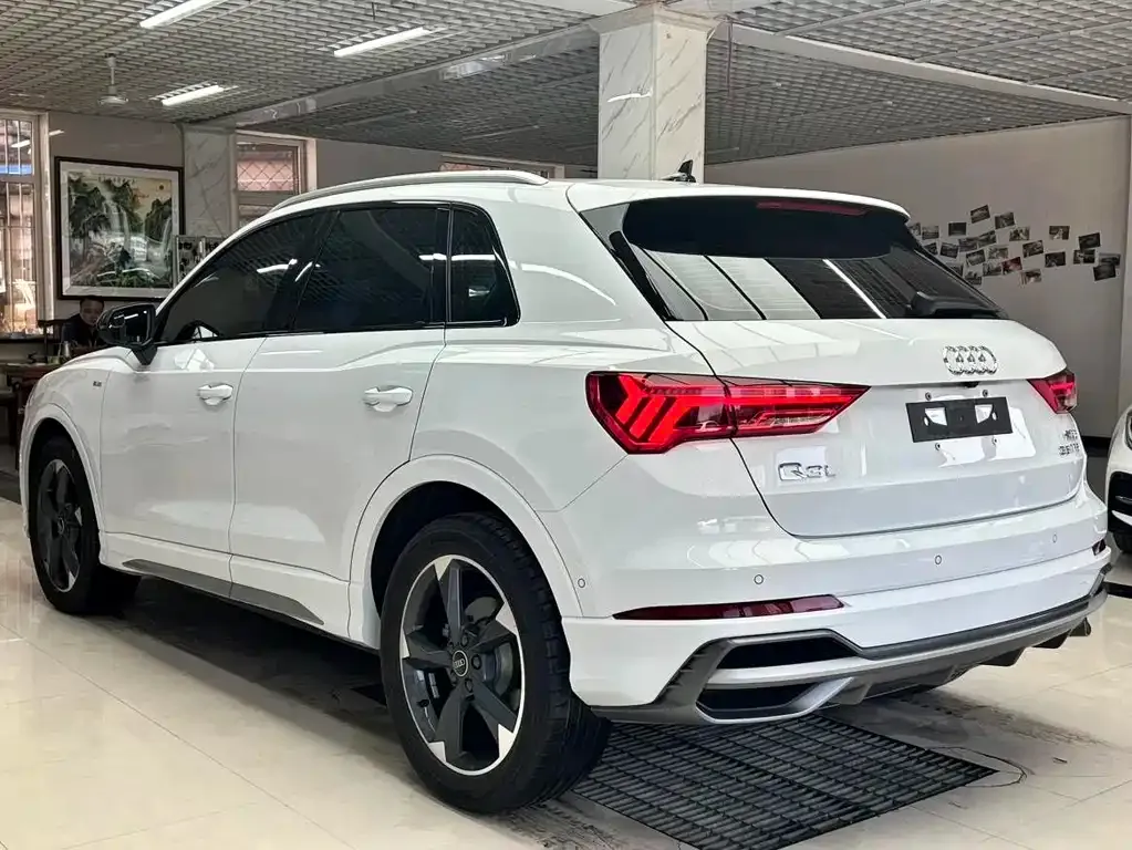 Audi Q3 — фото 5