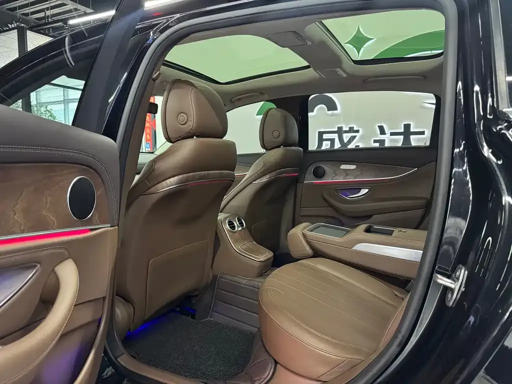 Mercedes-Benz E-Class 2022 из CN, фото 8