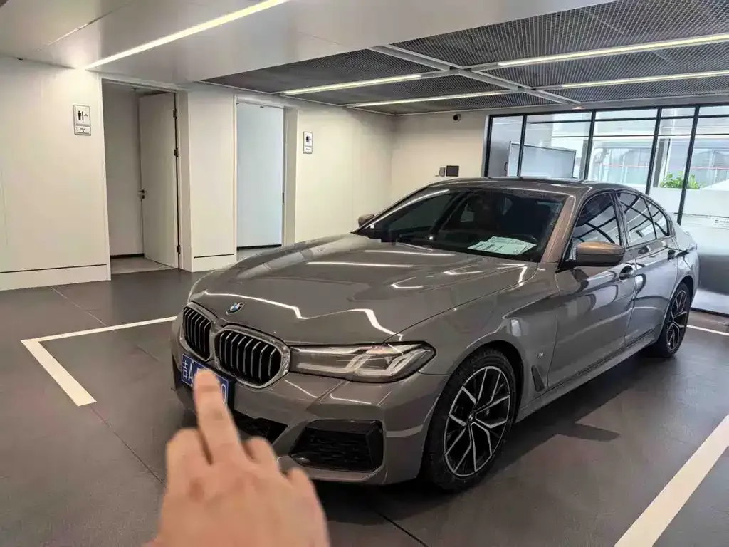 BMW 5 Series (Import) — фото 1