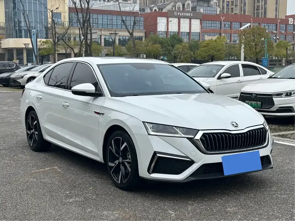 Skoda Octavia 2024 из CN, фото 7