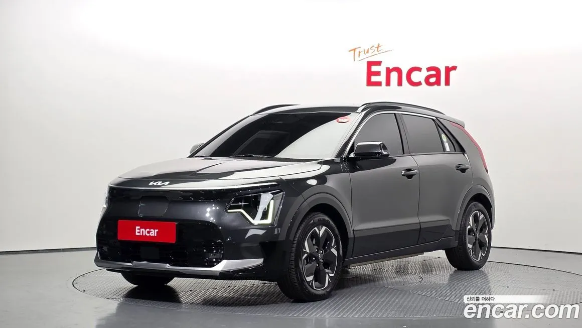 Kia Niro — фото 1