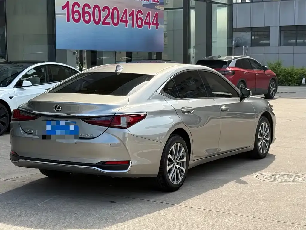 Lexus ES — фото 2