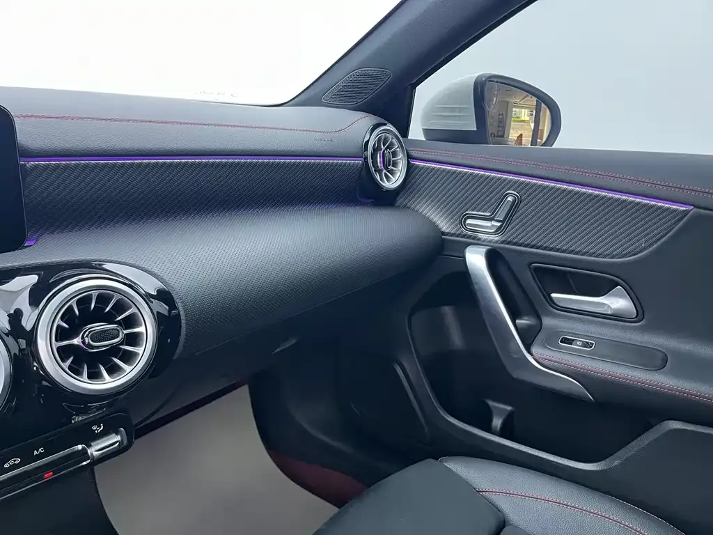 Mercedes-Benz A-Class — фото 10