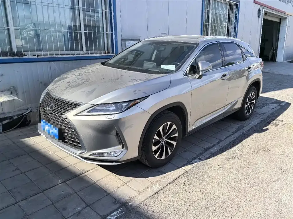 Lexus RX — фото 1