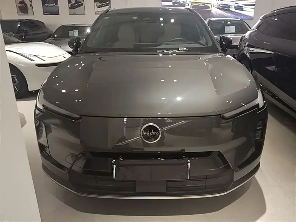 Volvo XC70 Plug-in Hybrid 2025 из CN, фото 8