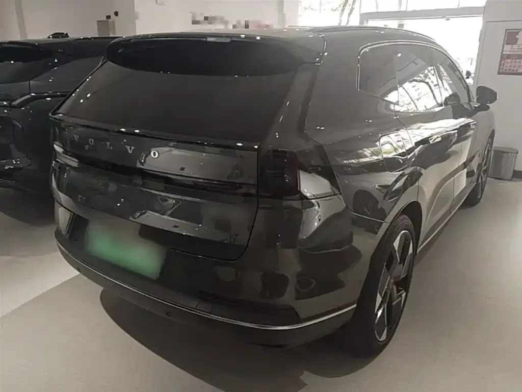 Volvo XC70 Plug-in Hybrid 2025 из CN, фото 6