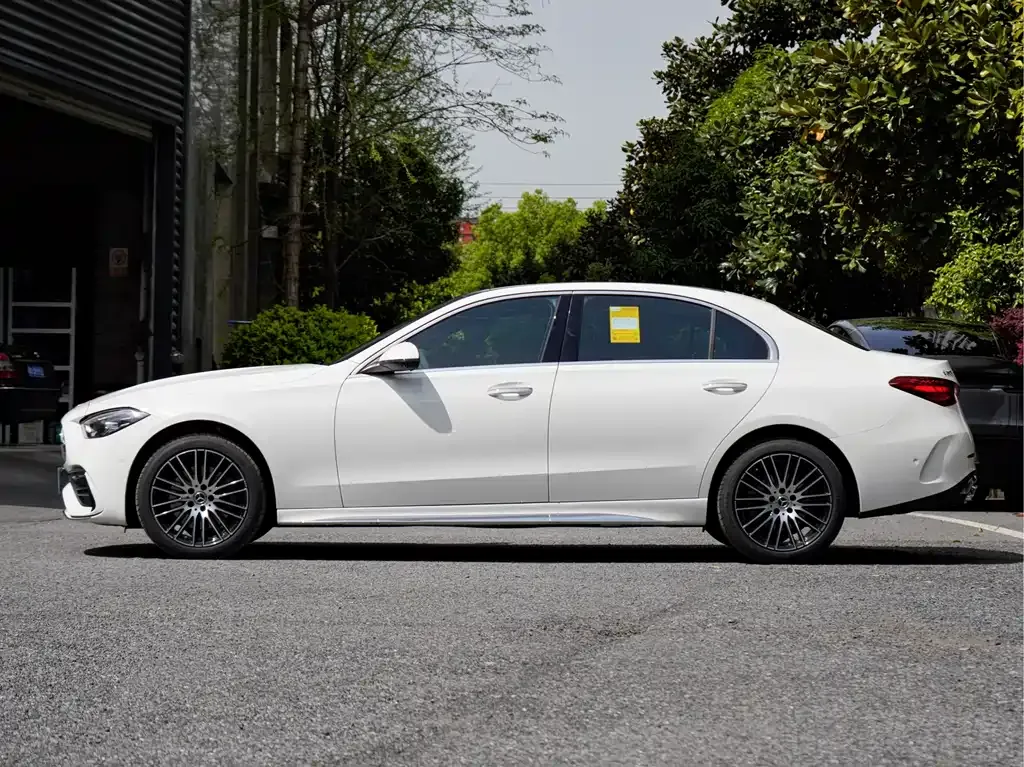 Mercedes-Benz C-Class — фото 10