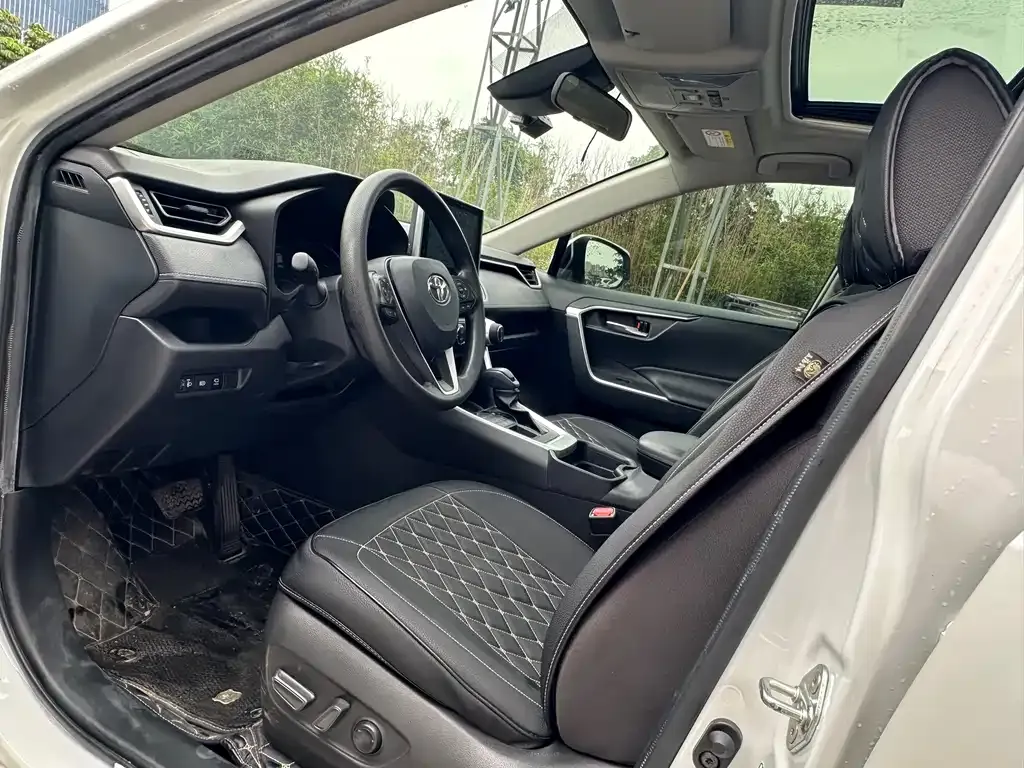 Toyota RAV4 2022 из CN, фото 5