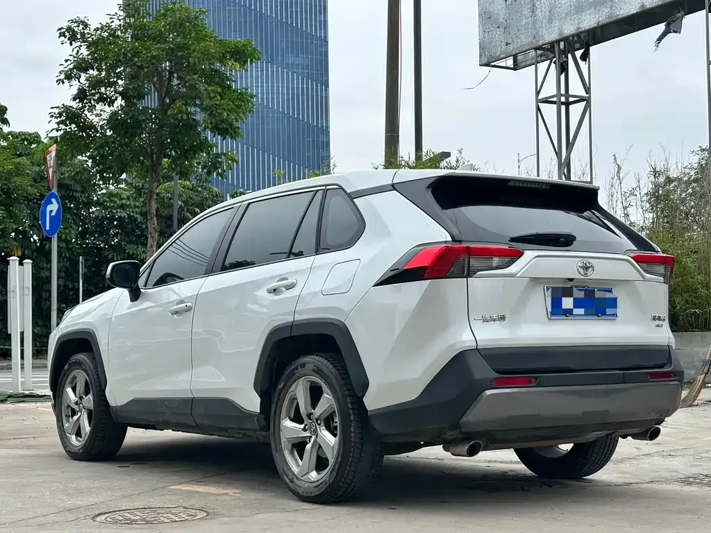 Toyota RAV4 2022 из CN, фото 6