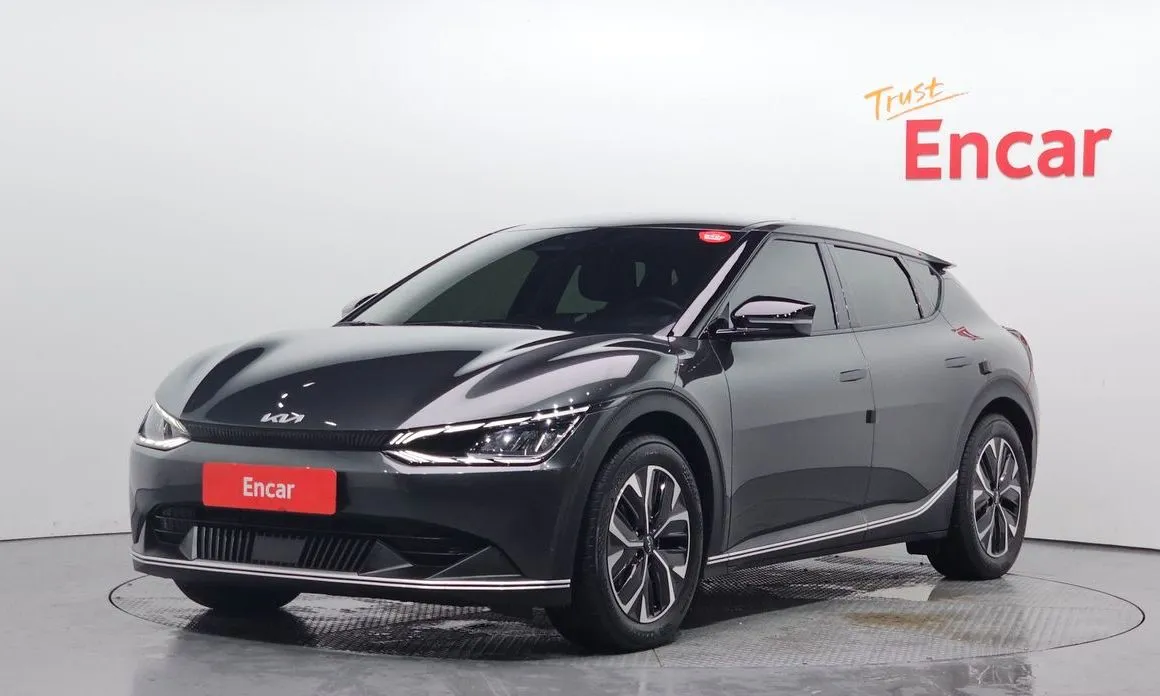 Kia EV6 — фото 1