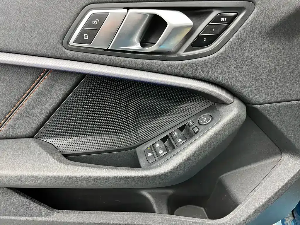 BMW 2 Series (Import) — фото 9