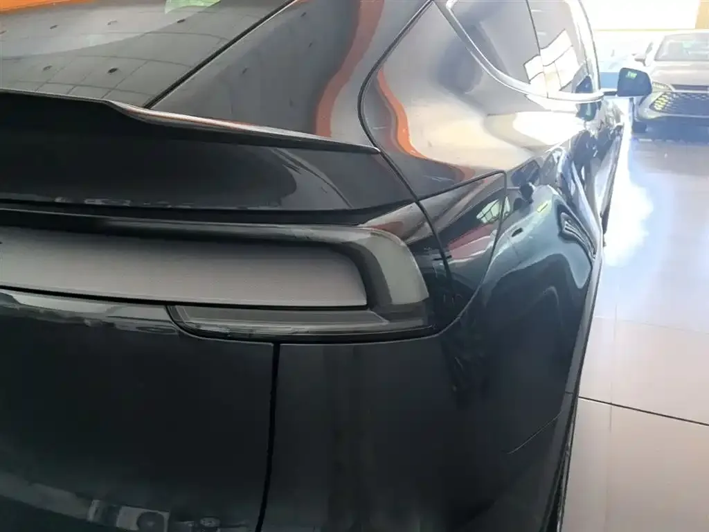 Tesla Model Y L 2025 из CN, фото 2