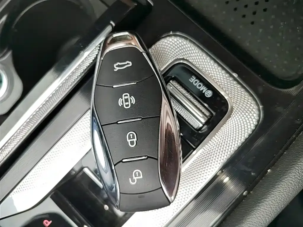 Hongqi H5 2024 из CN, фото 7
