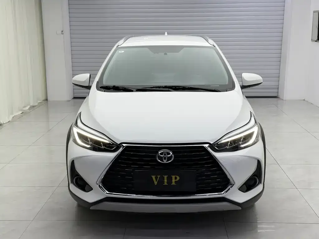 Toyota Yaris L — фото 6